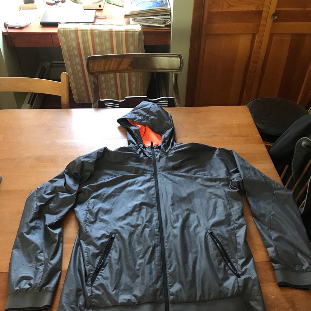 Men’s size large NIKE althletic zip up